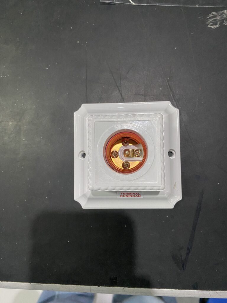 Electrical outlet socket for versatile power connections.