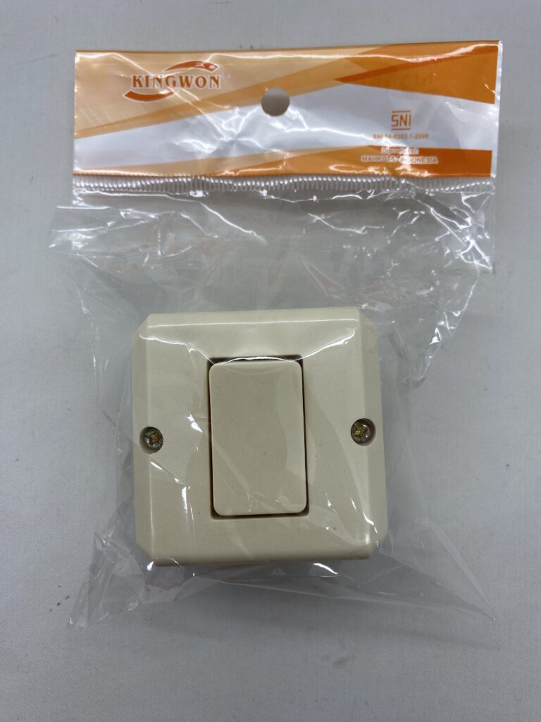 Power outlet switch for electrical devices.