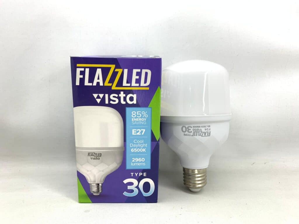 Energy-efficient Flazzled Vista LED bulb with E27 base, 6500K daylight, 2960 lumens, ideal for cost-.