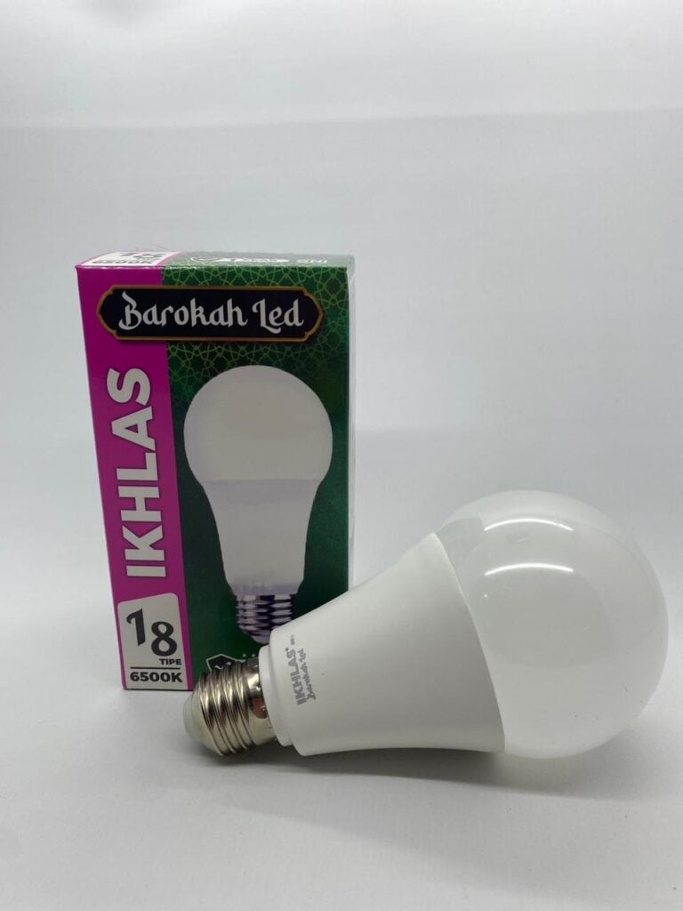 LED bulb with energy-efficient design and 6500K daylight color temperature.