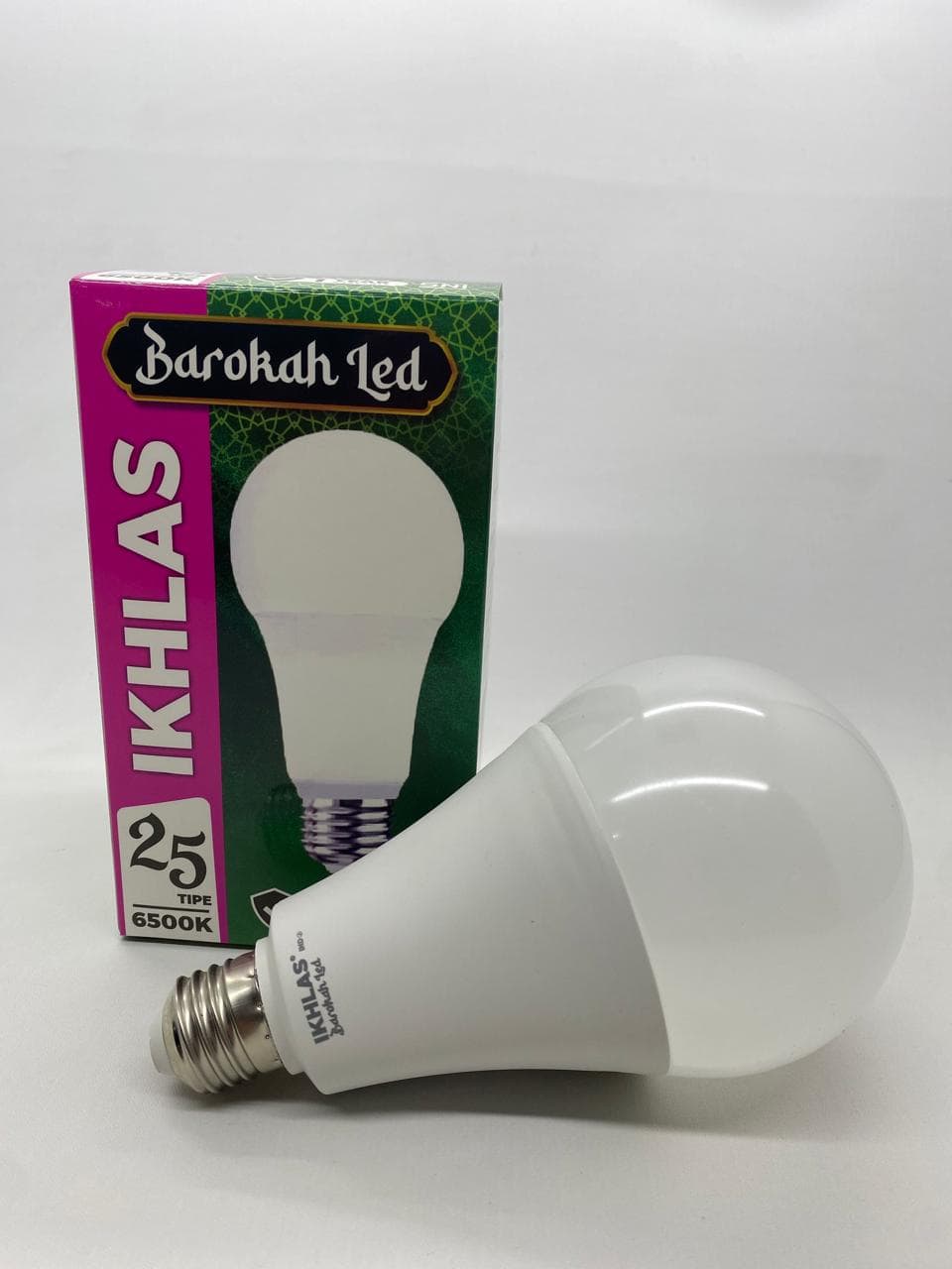 LED bulb with energy-efficient design and 6500K color temperature.