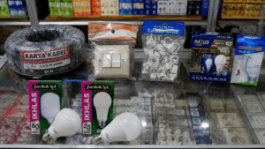 Produk lampu LED dan alat listrik untuk mulai usaha